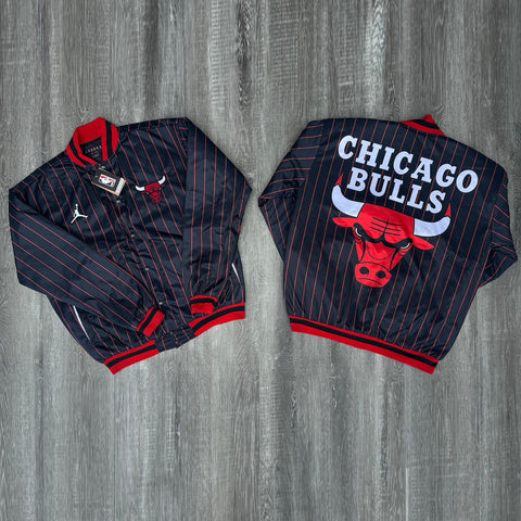 Chamarra Chicago BULLS (Negro con rayas) CR01