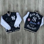 Chamarra New York Yankees Retro (Negro rayado y blanco)