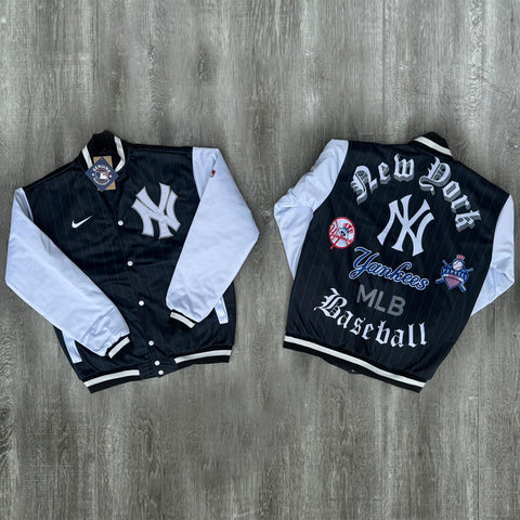 Chamarra New York Yankees Retro (Negro rayado y blanco)